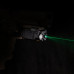 Podvěsná zbraňová svítilna Nitecore NPL25GL - 900 Lm s zelený laser